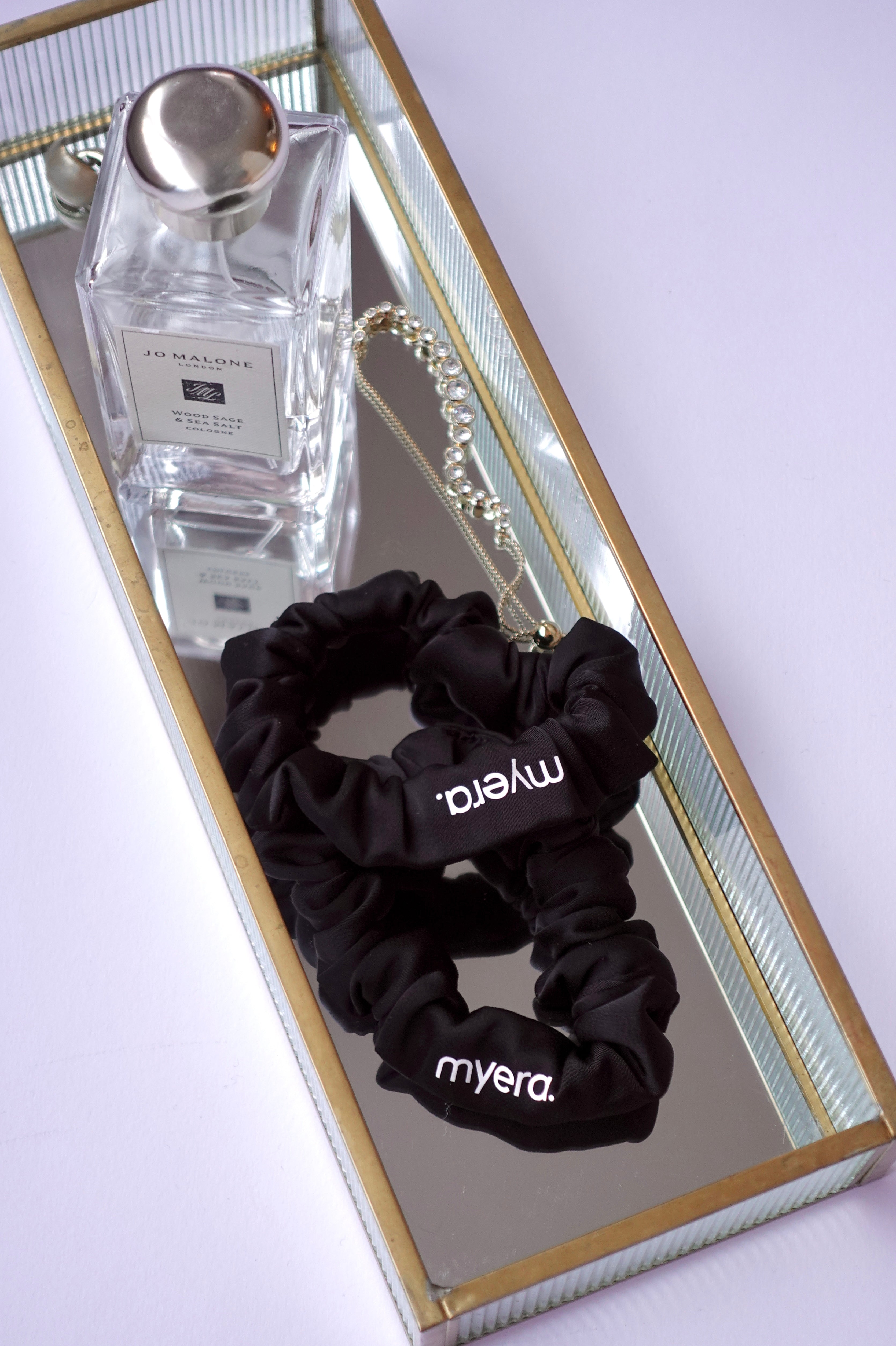 Satin scrunchie ❄️