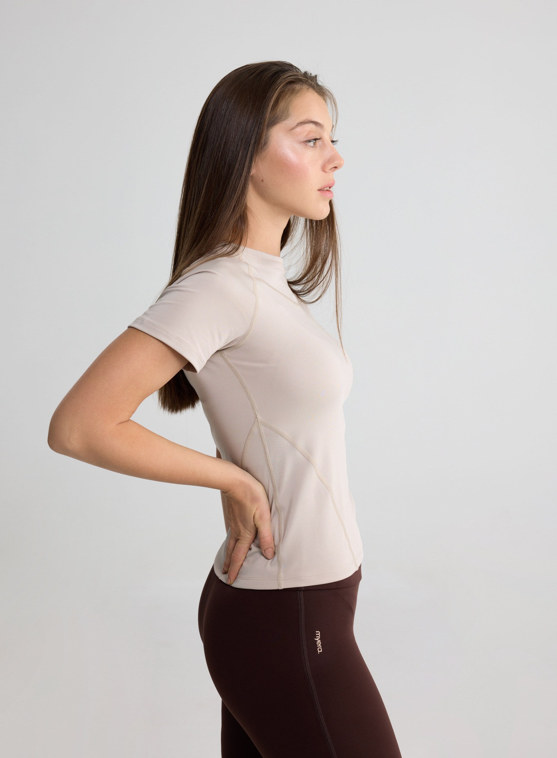 beige , бежово